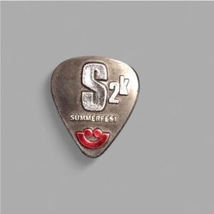 Vintage 2000 Summerfest Music Festival Milwaukee Wisconsin Guitar Pick Pin